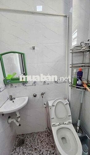 Cho thuê nhà view sông mát mẻ, thoáng mát ngay đại học văn lang
