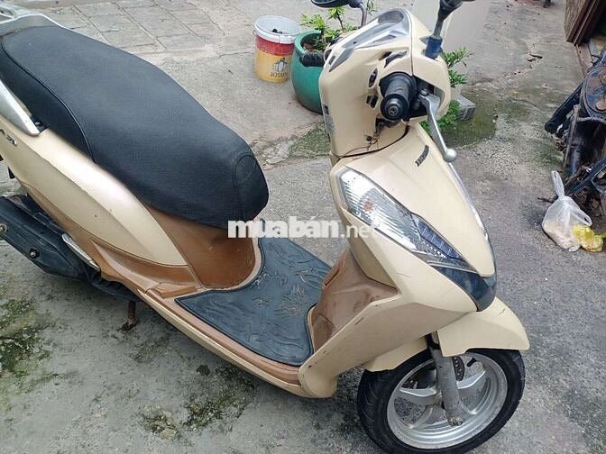 Honda Lead 125 Vàng kem