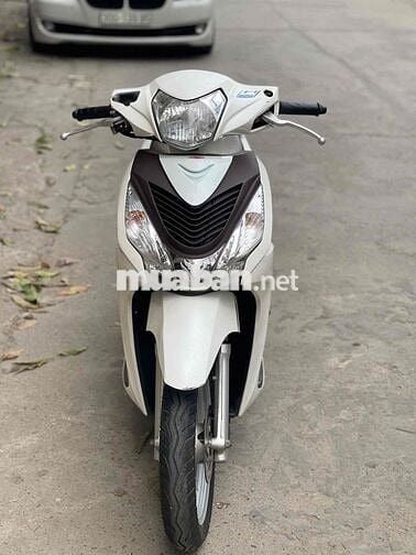 Honda Vision trắng xe chạy ít chính chủ
