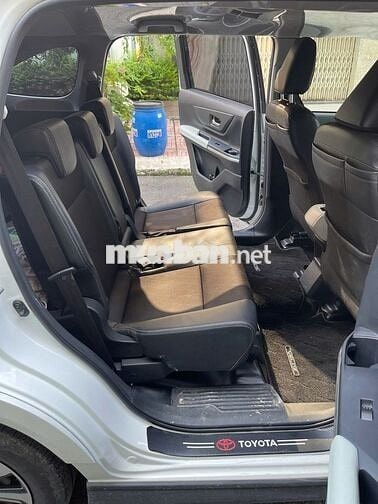 Toyota Veloz 2024 Trắng 7 chỗ 23 ngàn km