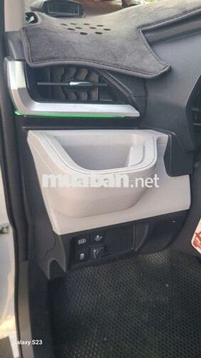 Toyota Veloz Cross Top 2022 Trắng Tự động 7 chỗ