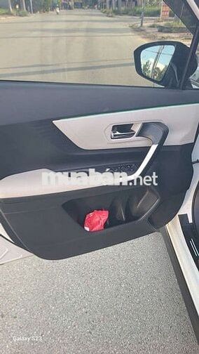 Toyota Veloz Cross Top 2022 Trắng Tự động 7 chỗ