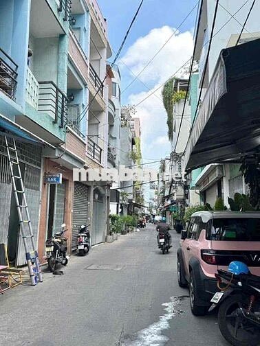 Gần ngã 4 Phú Nhuận. Nhà 4 tầng 2Mt. 6,7x10. 4PN full nt. Nhỉnh 7tỷ TL