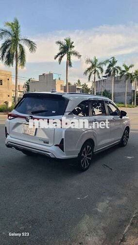 Toyota Veloz Cross Top 2022 Trắng Tự động 7 chỗ