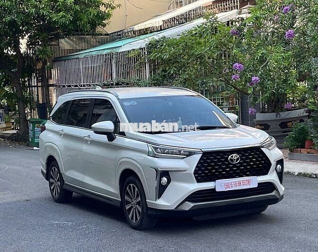 Toyota Veloz 2024 Trắng 7 chỗ 23 ngàn km