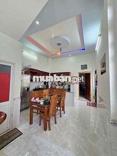 bán căn 2 mặt tiền thuận tiện khinh doanh buôn bán