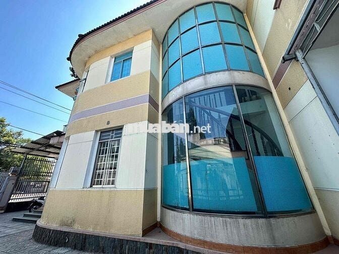Cho thuê căn Góc Trục Chính Phú Hoà , 325m2 1 trệt 1 Lầu