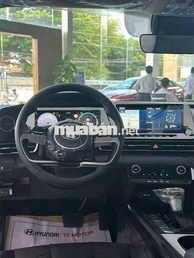 Hyundai Elantra 1.6 Đặc Biệt 2025 Trắng