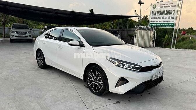 KIA K3 Premium 2.0 AT 2024 Trắng 9.700km