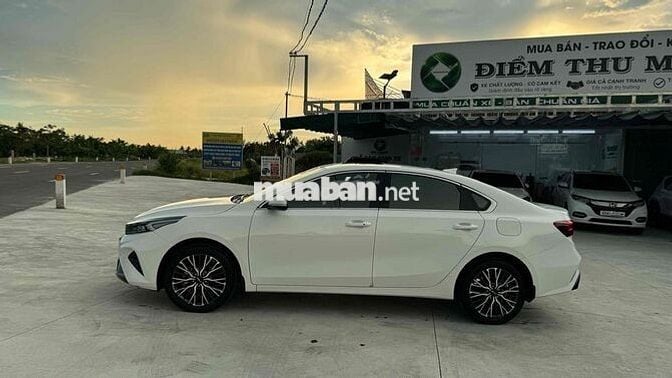 KIA K3 Premium 2.0 AT 2024 Trắng 9.700km