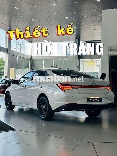 Hyundai Elantra 1.6 Đặc Biệt 2025 Trắng