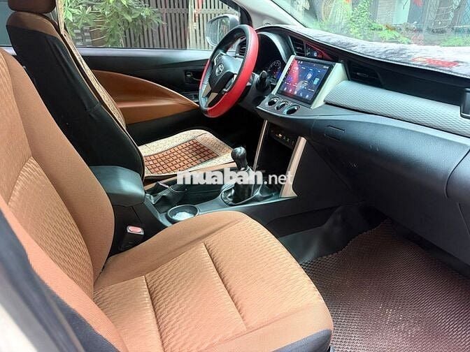 Toyota INNOVA E 2019 số sàn Zin xe gia đình dùng