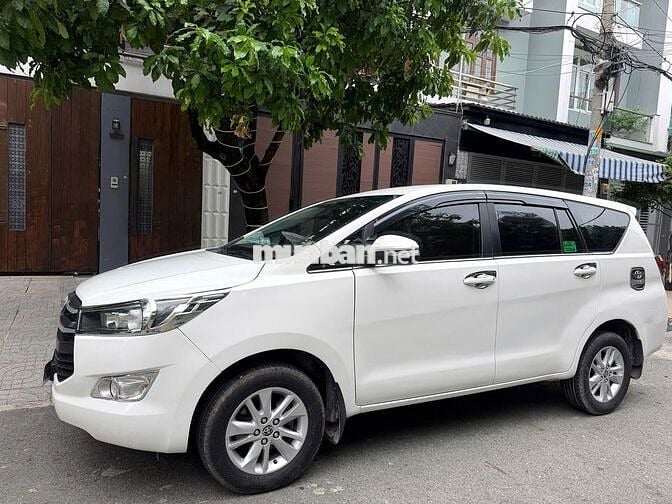 Toyota INNOVA E 2019 số sàn Zin xe gia đình dùng