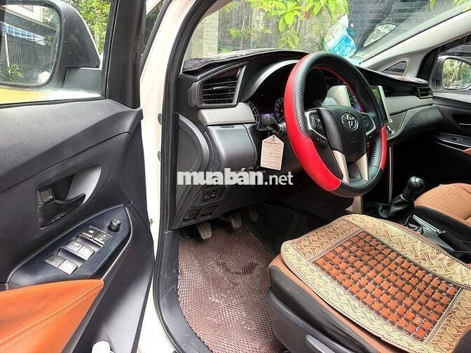 Toyota INNOVA E 2019 số sàn Zin xe gia đình dùng