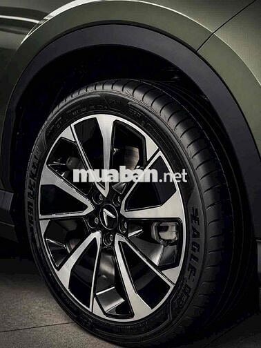 VinFast VF8 Plus - Trả trước từ 100Tr nhận xe ngay
