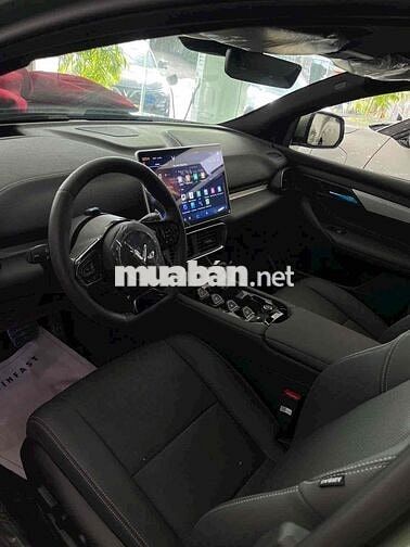 VinFast VF8 Plus - Trả trước từ 100Tr nhận xe ngay