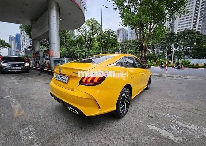 MG MG5 Luxury 2023 Vàng 30000 km