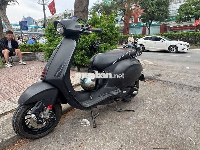 Piaggio Vespa Sprint Đen