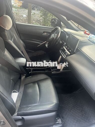 Toyota Cross 1.8V 2022 Bạc 7800 km