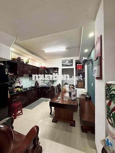 Hoà Bình / Thoại Ngọc Hầu 65m2(4x16), 3F, Giá 6.9 tỷ