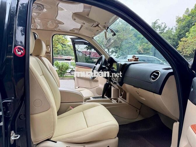 Ford Everest 2.5L AT 2012 Đen Tự động Xăng