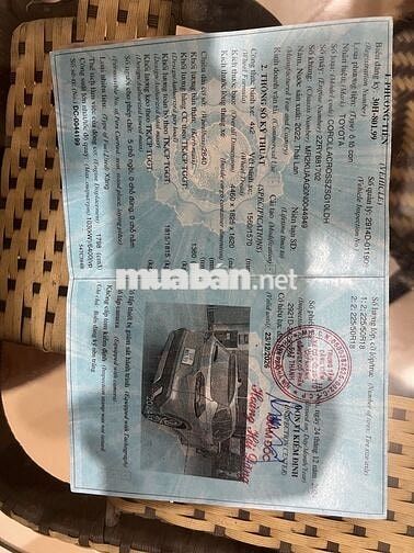 Toyota Cross 1.8V 2022 Bạc 7800 km