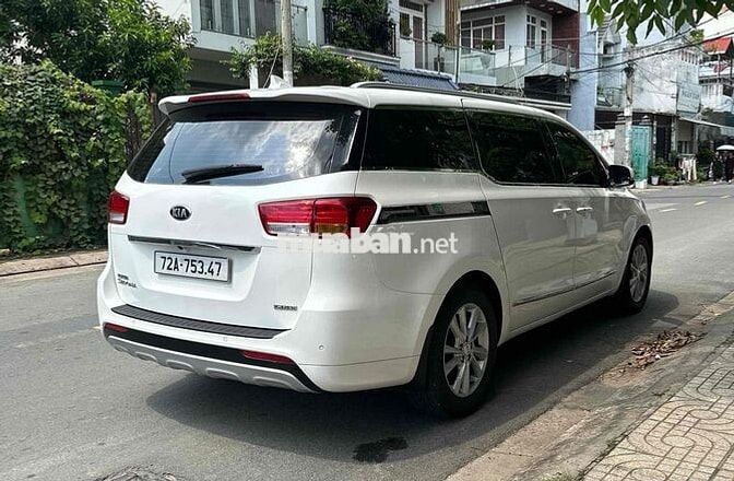 KIA Sedona 2017 Bản full Dầu Trắng