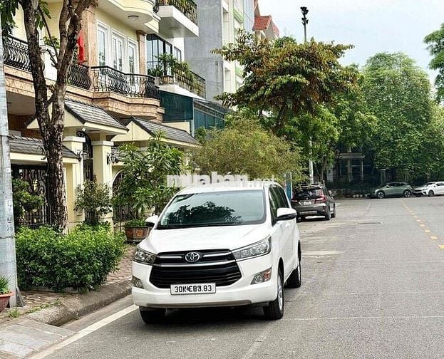 Toyota Innova 2.0E MT 2020 Trắng Số sàn
