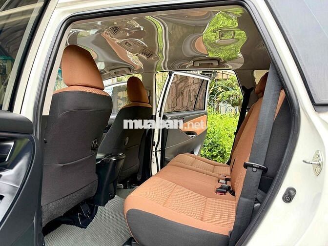 Toyota Innova 2.0E MT 2020 Trắng Số sàn