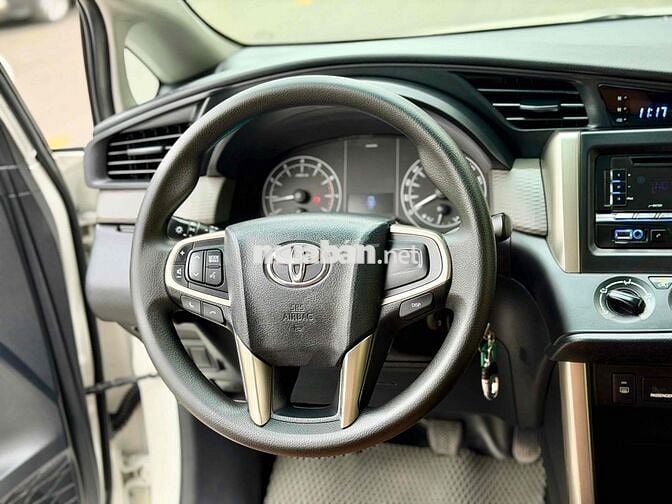 Toyota Innova 2.0E MT 2020 Trắng Số sàn