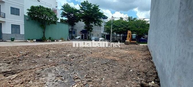 Cho thuê đât làm mặt bằng kinh doanh Thạnh Lộc 37 ngay công viên