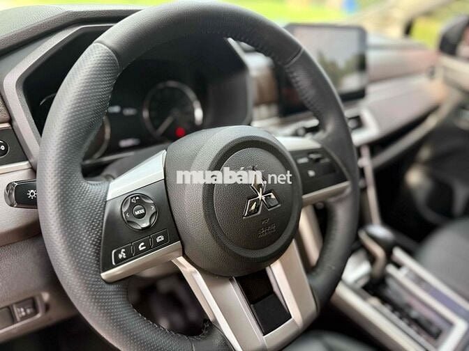 Mitsubishi Xpander Premium 2023 Trắng 50.000 km