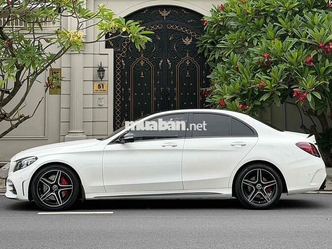 Mercedes-Benz C300 AMG 2020