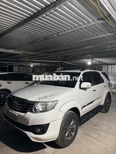 Toyota Fortuner TRD 2015 Xăng Trắng 92.000 km