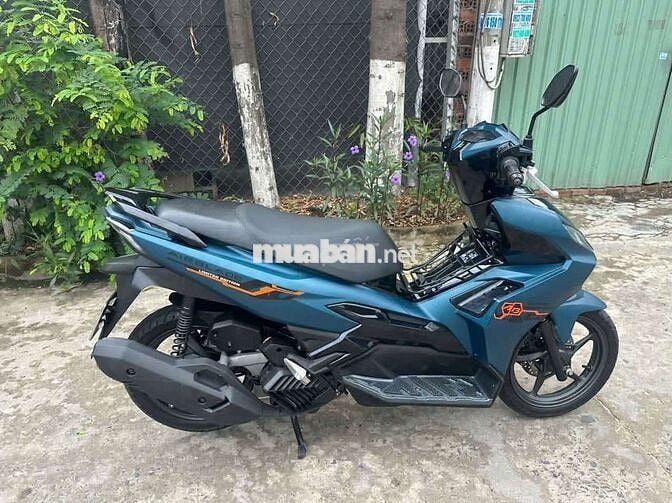 Honda Air Blade 125 2024 Xanh đen 8000 km