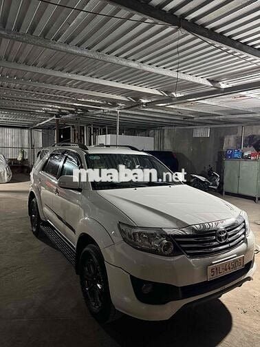 Toyota Fortuner TRD 2015 Xăng Trắng 92.000 km
