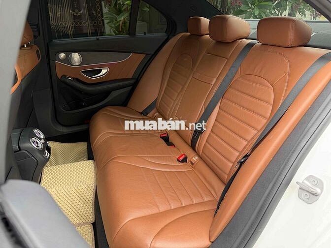Mercedes-Benz C300 AMG 2020