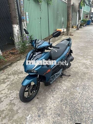 Honda Air Blade 125 2024 Xanh đen 8000 km