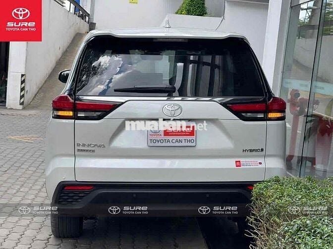 Toyota Innova Cross Hybrid 2024 Todo 5.000KM