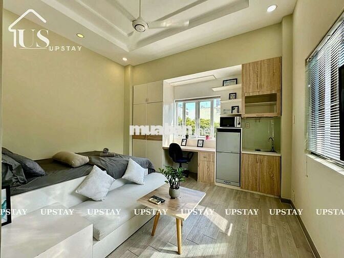 Studio siẻu thoáng với cửa sổ trời siẻu to ngay cầu Điện Biên Phủ, Q.3