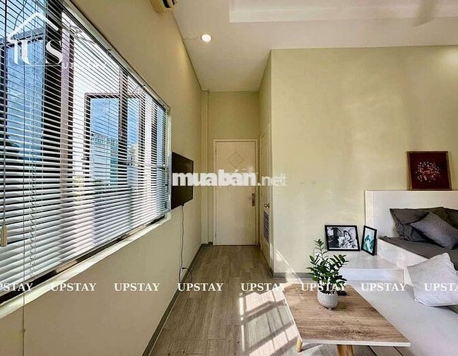 Studio siẻu thoáng với cửa sổ trời siẻu to ngay cầu Điện Biên Phủ, Q.3