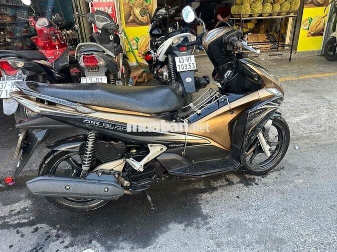 Honda Air Blade Đen, Vàng đồng