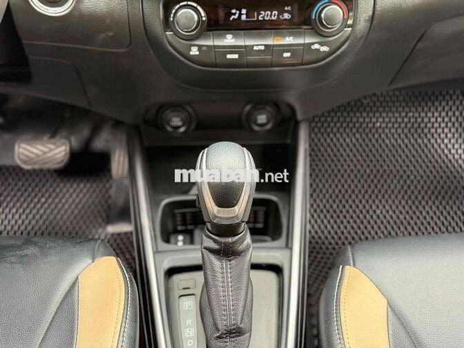 Suzuki XL7 2021 Trắng Tự động 75000 km