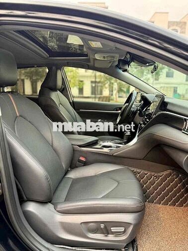 Toyota Camry 2.5Q sản xuất 2023