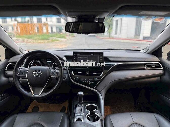 Toyota Camry 2.5Q sản xuất 2023