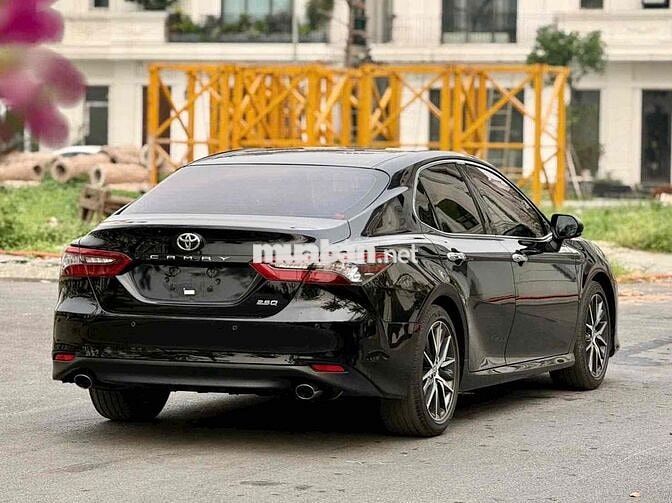 Toyota Camry 2.5Q sản xuất 2023