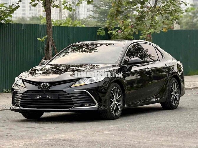 Toyota Camry 2.5Q sản xuất 2023