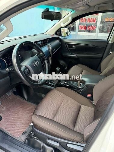 Toyota Fortuner 2022 Số sàn Trắng 7 chỗ