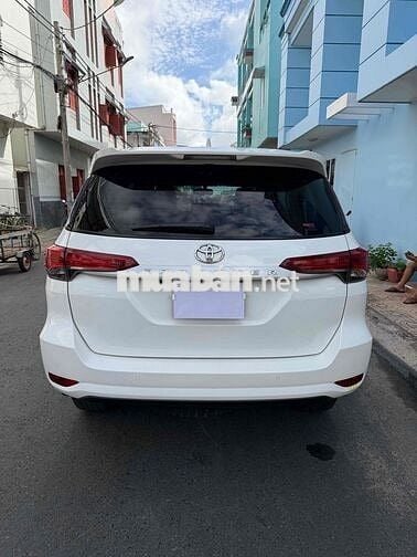 Toyota Fortuner 2022 Số sàn Trắng 7 chỗ