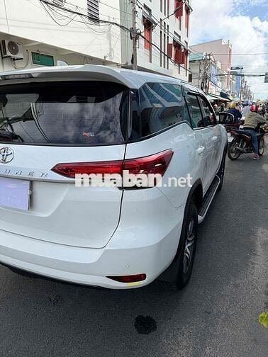 Toyota Fortuner 2022 Số sàn Trắng 7 chỗ